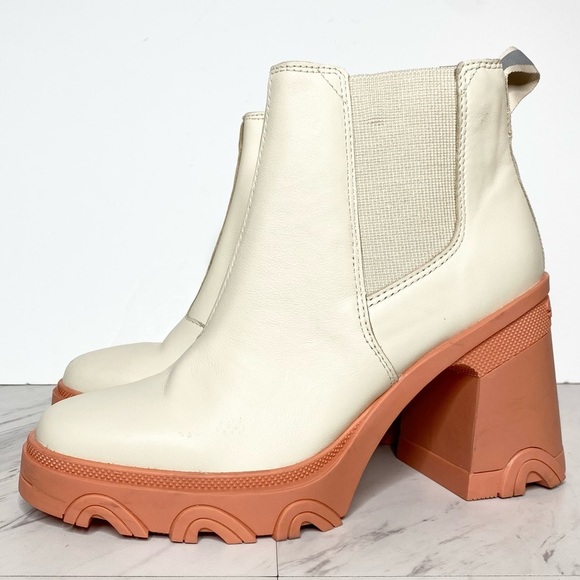 Sorel Brex Leather Heeled Chelsea Bootie 8 - Picture 1 of 15